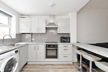 5 bed house, Stalker Lees Road, Sharrow, Sheffield, S118NR - Image 4