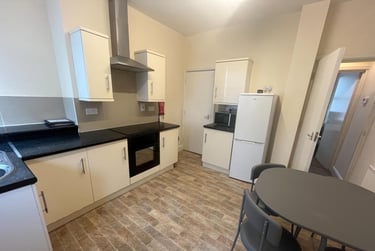 4 bed house, Shoreham Street, Heeley, Sheffield, S14ST - Image 1