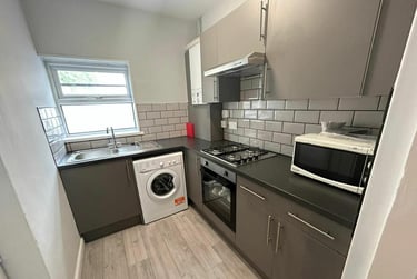 4 bed house, Shoreham Street, Heeley, Sheffield, S24FB - Image 1