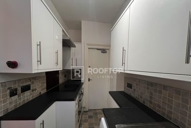 3 bed house, Quarry Mount Terrace, Rampart Road, Leeds, LS62JG - Image 4