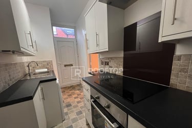 3 bed house, Quarry Mount Terrace, Rampart Road, Leeds, LS62JG - Image 5