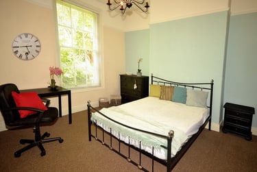 6 bed house, Hanover Square, Broomhall, Devonshire Green, Sheffield, S37UA - Image 5