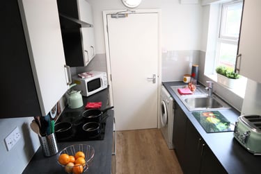 4 bed house, Leopold Street, City Centre, Loughborough, LE115DN - Image 4