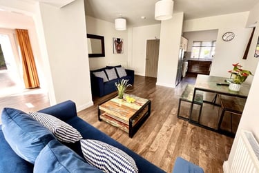 6 bed house, Ashby Road, City Centre, Loughborough, LE113AG - Image 1