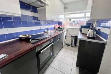 4 bed house, Sharrow Street, Highfield, Sheffield, S118BY - Image 1