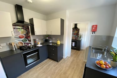 6 bed house, Storer Road, City Centre, Loughborough, LE115EH - Image 2