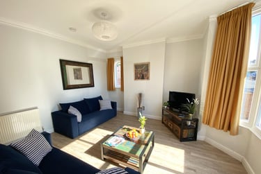 6 bed house, Storer Road, City Centre, Loughborough, LE115EH - Image 1