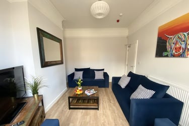 7 bed house, Derby Road, City Centre, Loughborough, LE115AG - Image 1