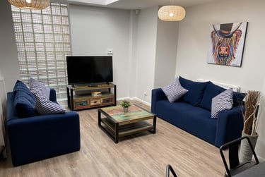 8 bed house, The Rushes, City Centre, Loughborough, LE115BE - Image 2