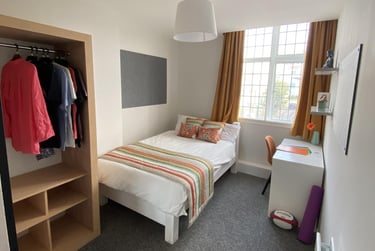 8 bed house, The Rushes, City Centre, Loughborough, LE115BE - Image 3