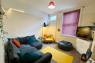 3 bed house, Eastwood Road, Sharrowvale, Sheffield, S118QE - Image 1