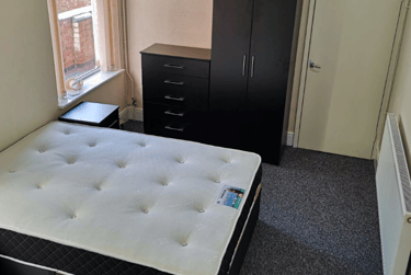 2 bed house, East Park Road, Victoria Park, Leicester, LE55HH - Image 1
