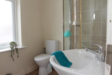 2 bed house, Queens Road, Clarendon Park, Leicester, LE21TT - Image 6