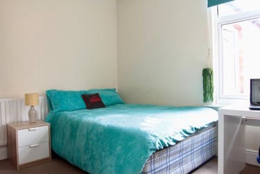 4 bed house, Adderley Road, Clarendon Park, Leicester, LE21WD - Image 2