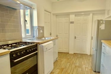 4 bed house, Kearsley Road, Highfield, Sheffield, S24TE - Image 1