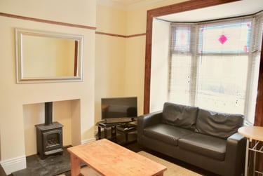 4 bed house, Kearsley Road, Highfield, Sheffield, S24TE - Image 2