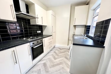 5 bed house, Harefield Road, Sharrow, Sheffield, S118NU - Image 2