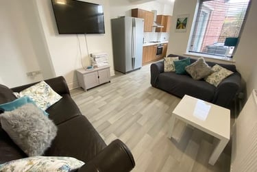 5 bed house, Sharrow Lane, Highfield, Sheffield, S118AL - Image 2