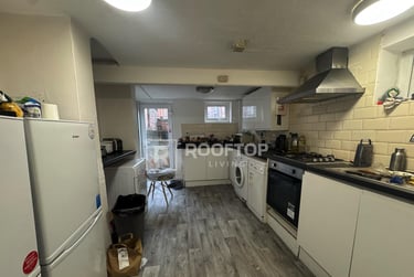 8 bed house, Brudenell Road, Hyde Park, Leeds, LS61HA - Image 12
