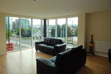 6 bed house, 2, 112 Ecclesall Road, Sharrow, Sheffield, S118JB - Image 1