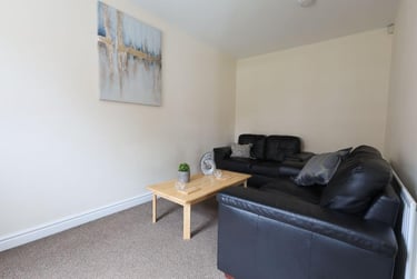 6 bed house, Wilkinson Street, Devonshire Green, Sheffield, S102GA - Image 4