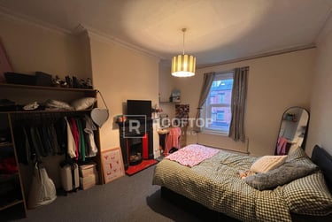 8 bed house, Ash Grove, Hyde Park, Leeds, LS61AX - Image 9