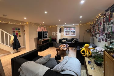 8 bed house, Brudenell Avenue, Hyde Park, Leeds, LS61HD - Image 4