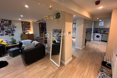 8 bed house, Brudenell Avenue, Hyde Park, Leeds, LS61HD - Image 5
