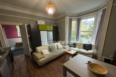 6 bed house, Hyde Park Terrace, Hyde Park, Leeds, LS61BJ - Image 3