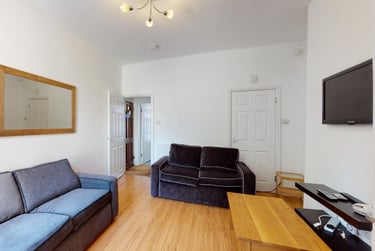 4 bed house, Langdon Street, Sharrow, Sheffield, S118BJ - Image 2
