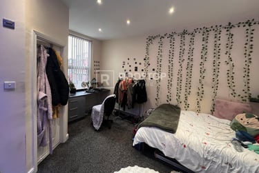 4 bed house, Victoria Road, Hyde Park, Leeds, LS61DU - Image 3