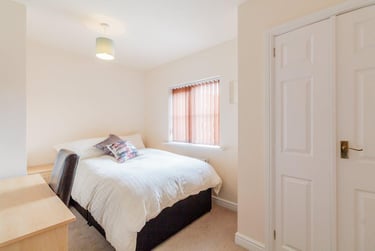 5 bed house, Wheeltappers Way, City Centre, Loughborough, LE115EA - Image 9