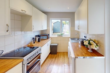 5 bed house, Poolemead Road, Twerton, Bath, BA21QP - Image 1