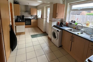 6 bed house, Ashby Road, City Centre, Loughborough, LE113AG - Image 1