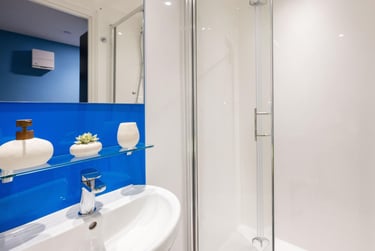 Premium Plus Studio at Hollis Wharf, Lower Bristol Road, Oldfield Park, Bath, BA21FH - Image 4