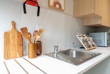 Accessible Studio, Top Floor - Image 4