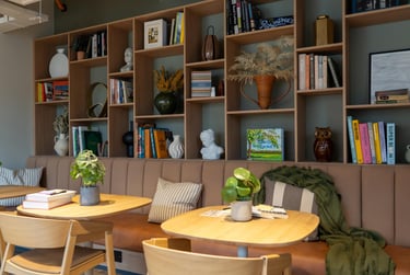 Premium Studio, Top Floor - Image 10