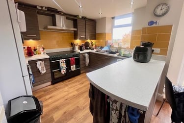 6 bed house, School Road, Crookes, St Vincents Quarter, Sheffield, S101GN - Image 2