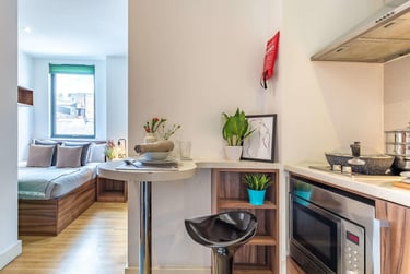 Classic Studio at King Square Studios, 4 Dighton Street, City Centre, Bristol, BS28AU - Image 2
