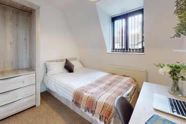 4 bed house, Victoria Street, City Centre, Loughborough, LE112EN - Image 3