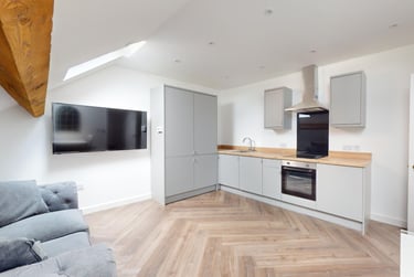 2 bed house, The Grove, Lenton, Nottingham, NG71HA - Image 2