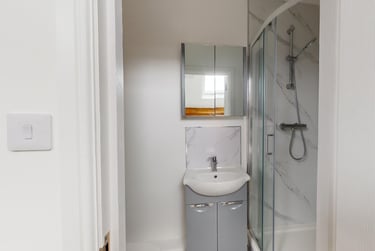 2 bed house, The Grove, Lenton, Nottingham, NG71HA - Image 6