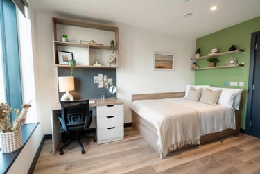 Silver Plus En Suite at Leonardo, 8 Great George Street, City Centre, Leeds, LS28GZ - Image 2