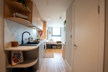 Classic Studio, Upper Tower - Image 1