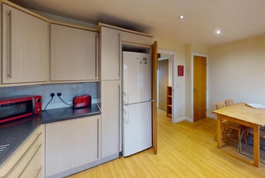 4 bed house, Kingfisher Way, City Centre, Loughborough, LE113NF - Image 11