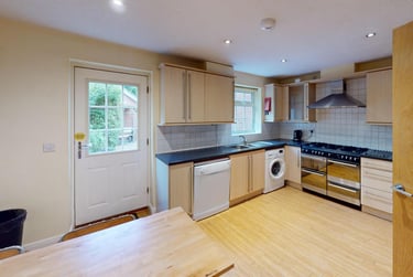 4 bed house, Kingfisher Way, City Centre, Loughborough, LE113NF - Image 12