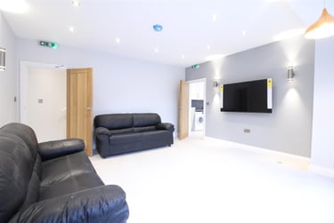 6 bed house, Fletcher Road, Beeston, Nottingham, NG92EL - Image 3