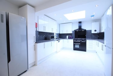6 bed house, Fletcher Road, Beeston, Nottingham, NG92EL - Image 5