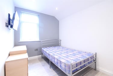 6 bed house, Fletcher Road, Beeston, Nottingham, NG92EL - Image 7