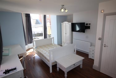 6 bed house, Derby Road, Radford, Nottingham, NG71LR - Image 2